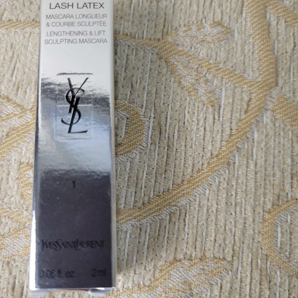 Yves Saint Laurent Lash Latex Lengthening Lift Sculpting Mascara 1 Black 2ml NIB